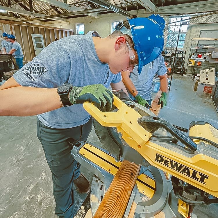 HBI CARPENTRY MILITARY